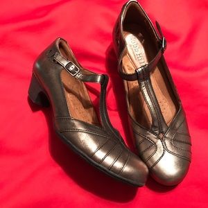 Ladies dress shoes size 9